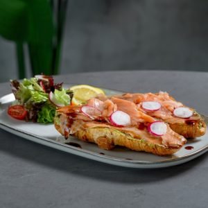 Smoke_salmon_avocado_croissant_54.60-thumbnail-840x840-90